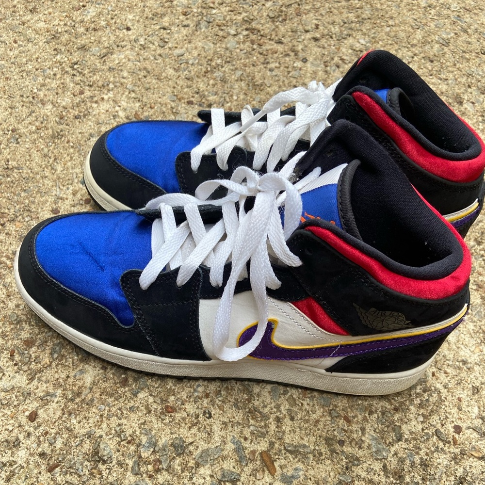 - Air Jordan 1 Mid SE Rivals Multi-Color - Picture 12 of 16